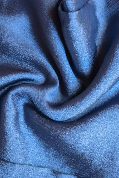 MAKE YOUR BUNDLE OF 3 CRINKLE SILK HIJABS